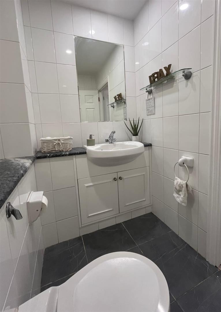 Image of Apartment - 3 Bedrooms - 2 Bathrooms for Rental in Ragged Staff Wharf-Gibraltar, Image 12